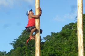 Perfect form on the pole.